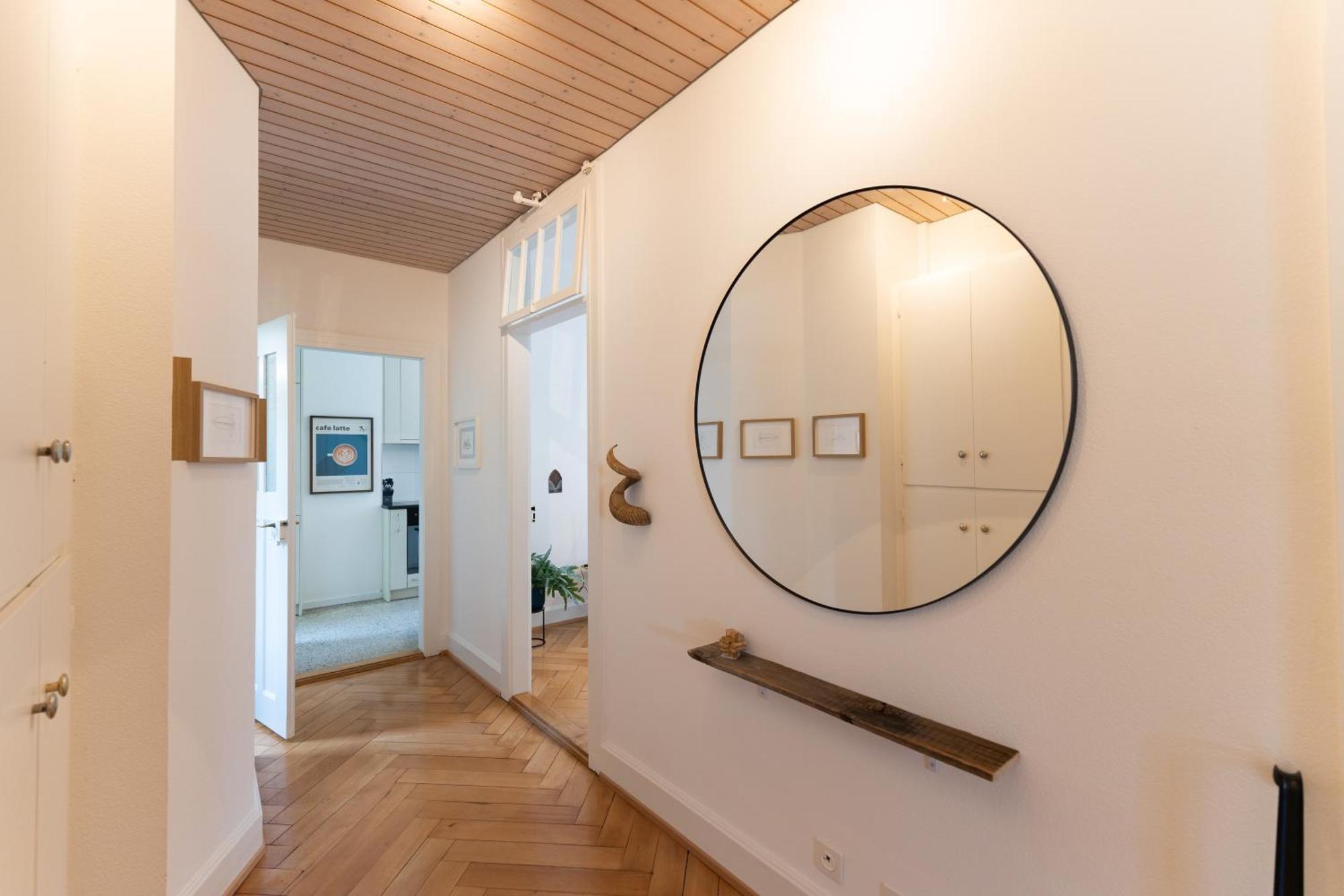 Charmante Altbauwohnung Am Rhein Basel Exterior foto